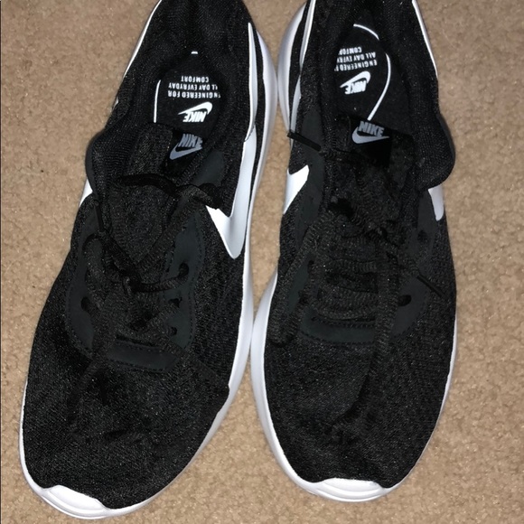 Brand new black and white Nike shoes 7M 8.5W - Picture 6 of 8